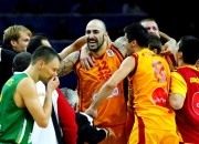 开云体育平台APP-关于芬兰队在比赛中逆袭成功，晋级四分之一决赛的信息