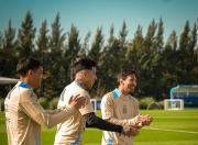 开云体育直播-包含各国足球代表队抵达赛场，备战决赛的词条