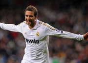 开云体育中国官网-绿茵鏖战与羽坛高光，当德国队遇上中国队，桃田贤斗的传奇时刻