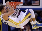 开云平台-威廉姆斯险胜迈凯伦，勒克莱尔状态火热—F1赛场上的意外与必然