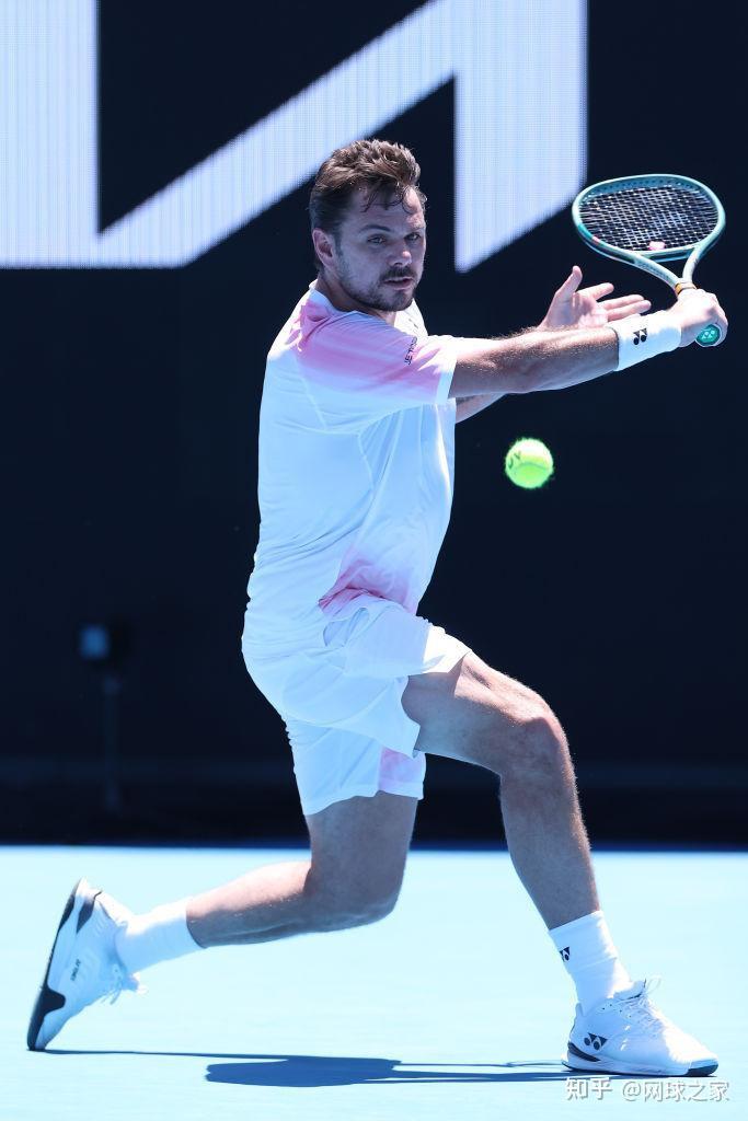 英国网球队鏖战西班牙网球队，瓦林卡完成帽子戏法的简单介绍