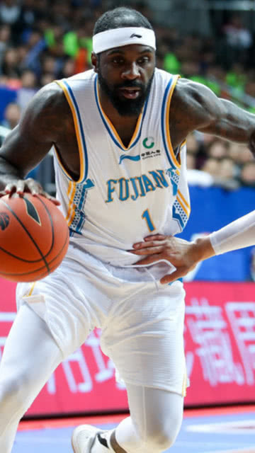 雷霆鏖战凯尔特人B队，克莱三分雨点燃全场