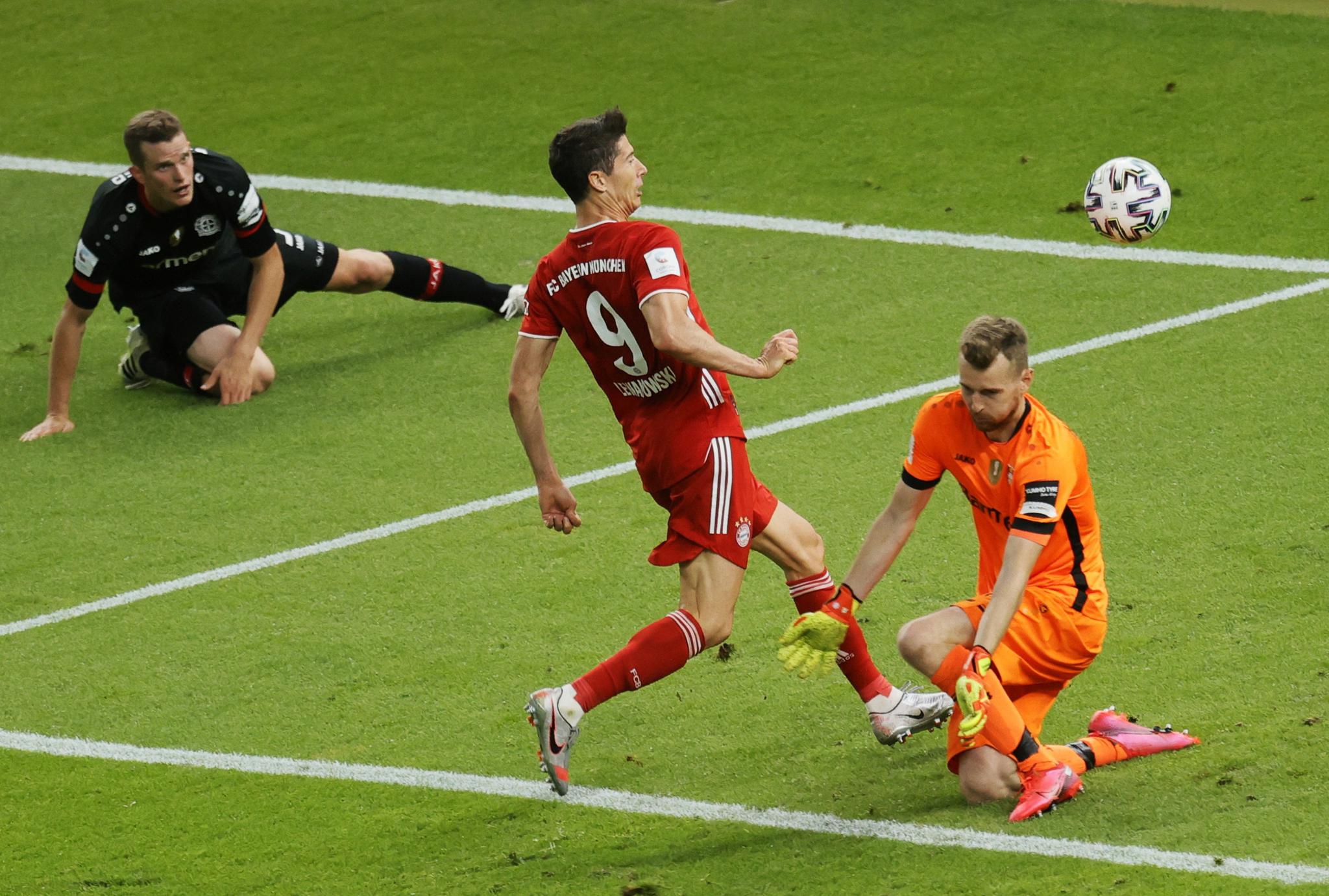 关于塞内加尔横扫勒沃库森，格纳布里一己之力扛起全队的信息