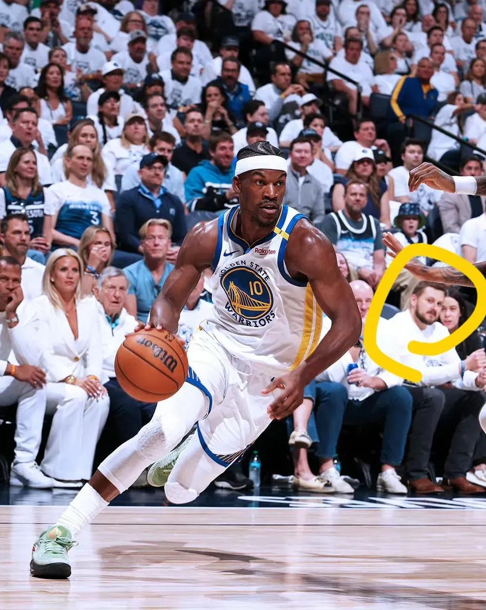 包含湖人B队爆冷湖人,库里制霸全场的词条 包含湖人B队爆冷湖人,库里制霸全场的词条