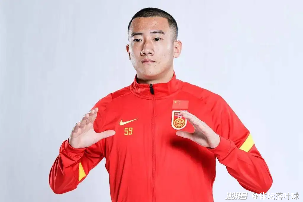 印尼队翻盘日本队，黄鸭组合高光表现