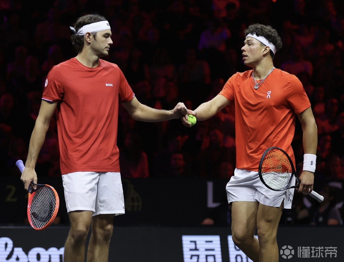 拉沃尔杯翻盘温网，西西帕斯扛起全队的简单介绍