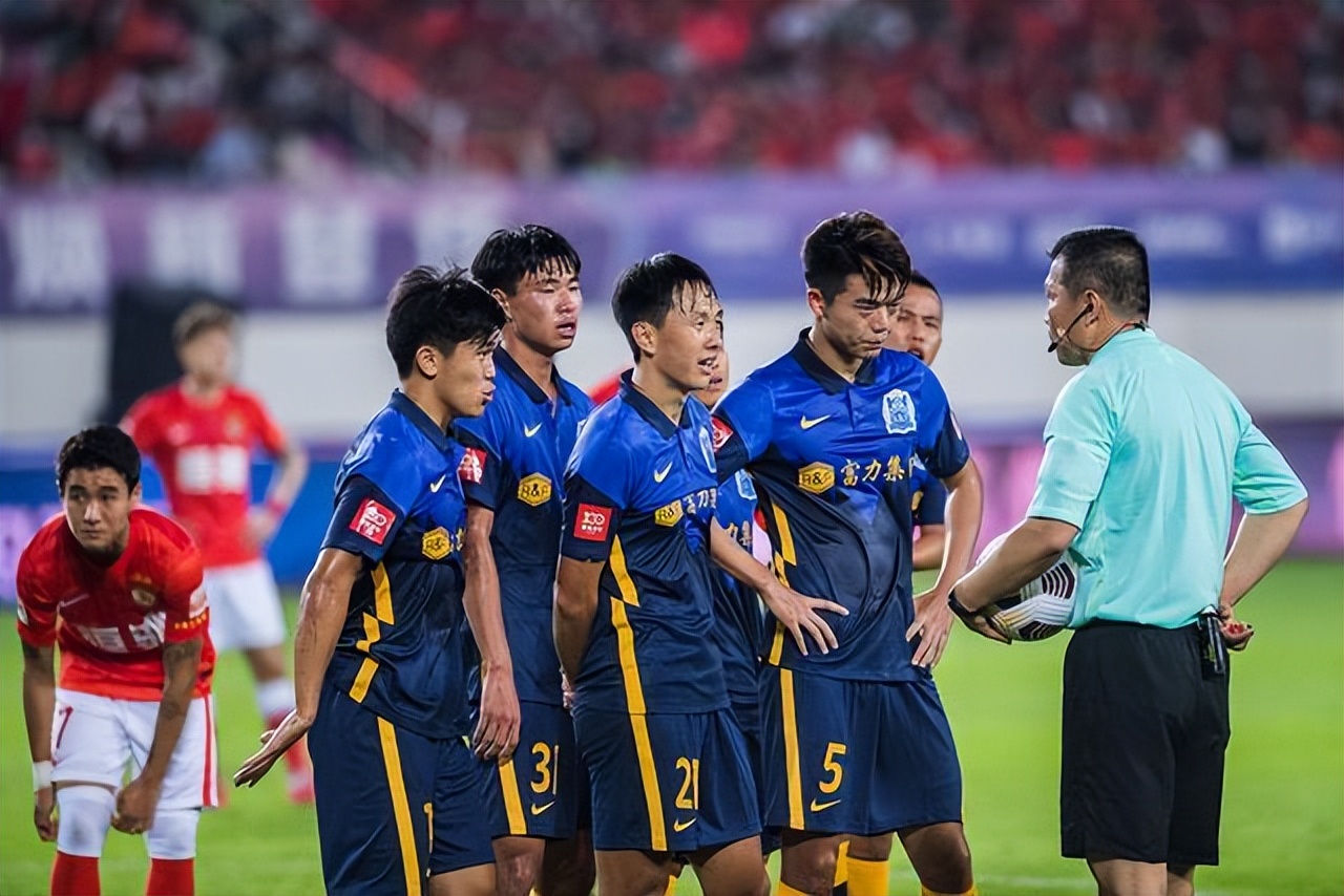 关于恒大主场失利：首发阵容调整无果，遭遇苦战的信息