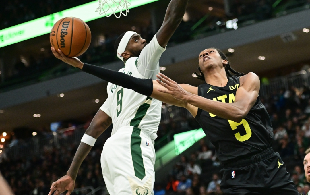 雄鹿队击败爵士，争夺总冠军