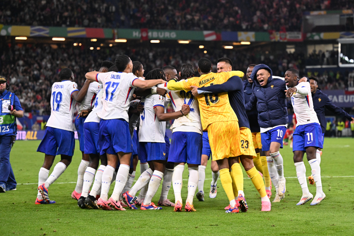 著名法国足球比赛拉开帷幕，吸引众多球迷的简单介绍