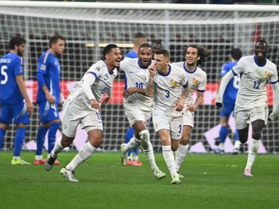 两支豪门球队在欧国联赛中展开激烈较量