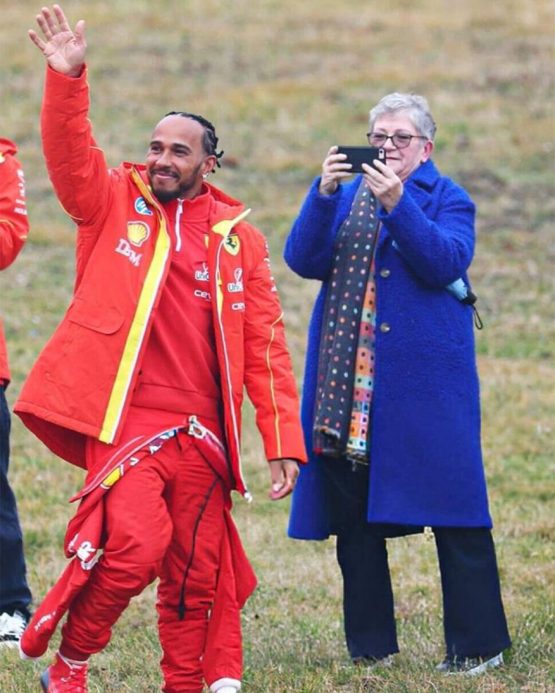 关于威廉姆斯逆转哈斯车队，汉密尔顿高光表现的信息