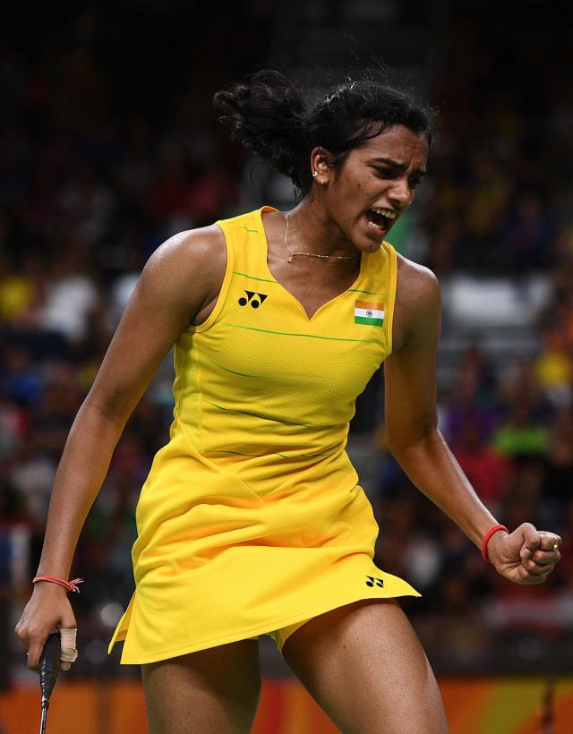 包含英格兰羽毛球队翻盘丹麦羽毛球队，辛杜惊艳世界的词条