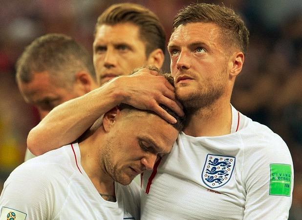 包含英格兰羽毛球队翻盘丹麦羽毛球队，辛杜惊艳世界的词条