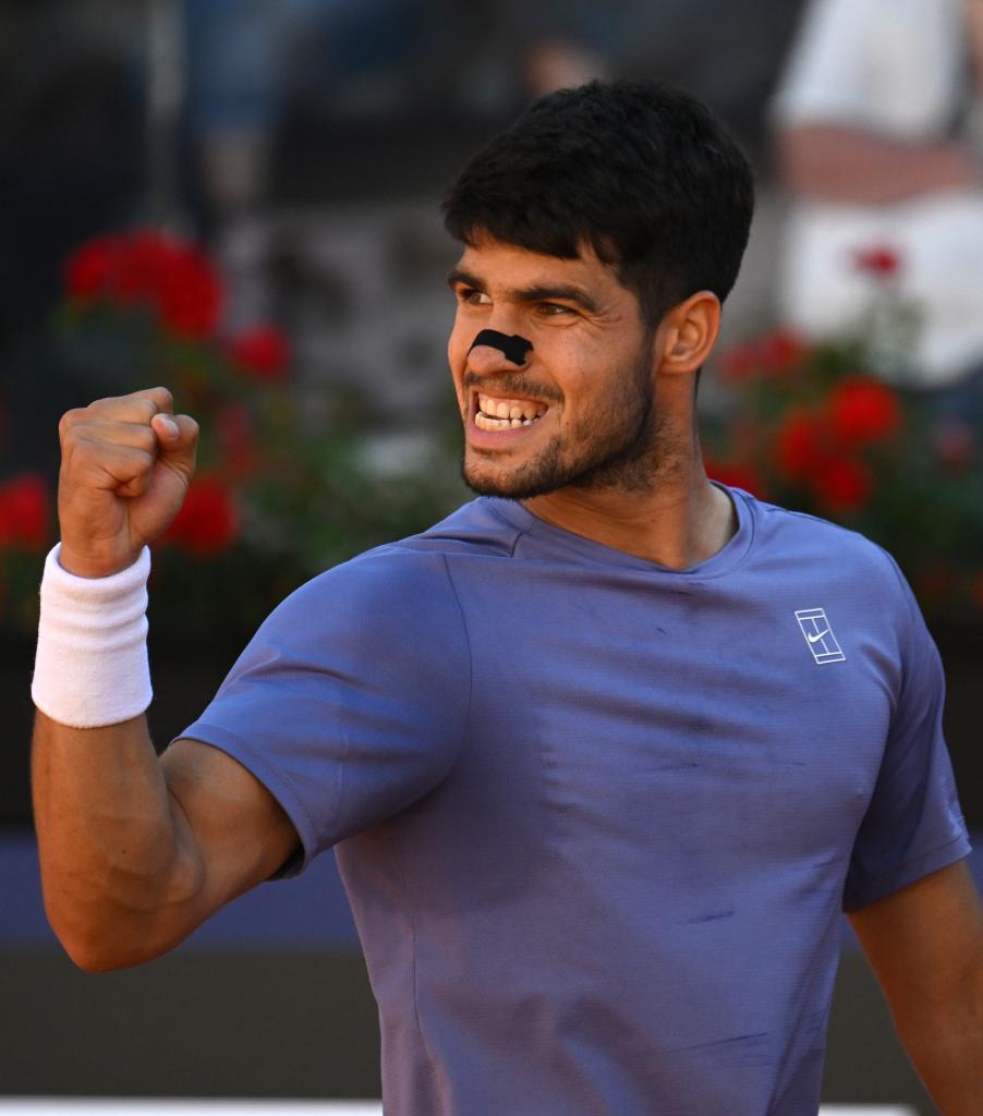 意大利网球队力克法国网球队，阿尔卡拉斯爆发神勇