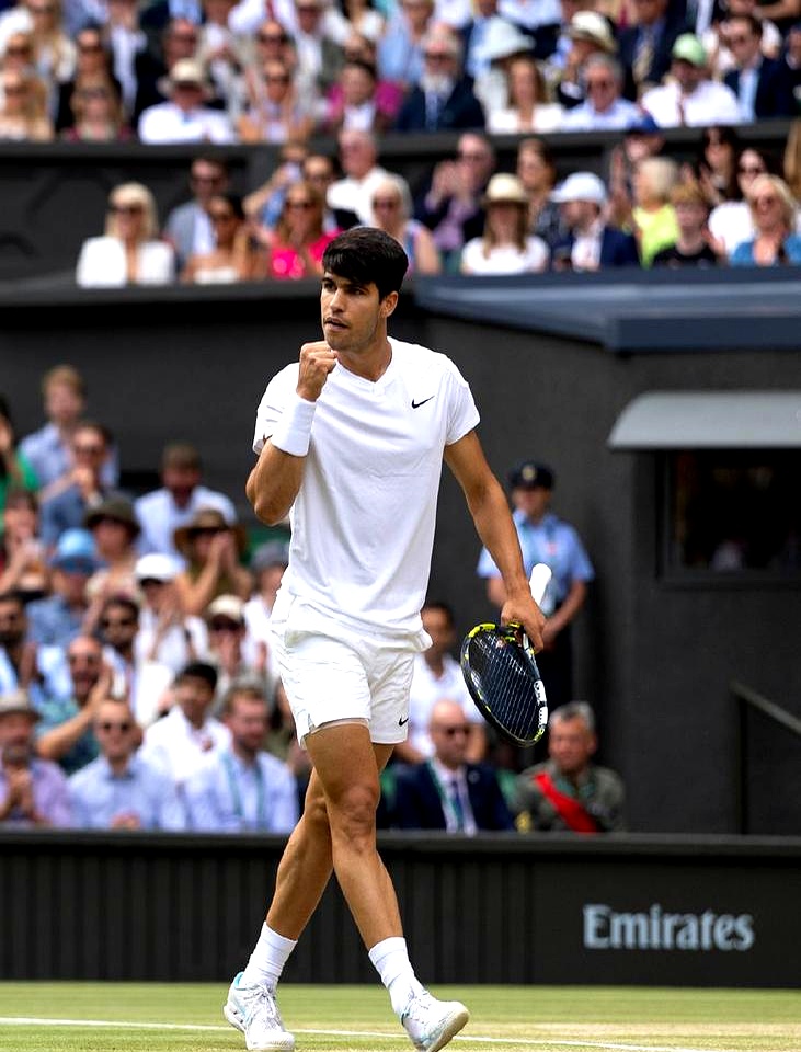 意大利网球队力克法国网球队，阿尔卡拉斯爆发神勇