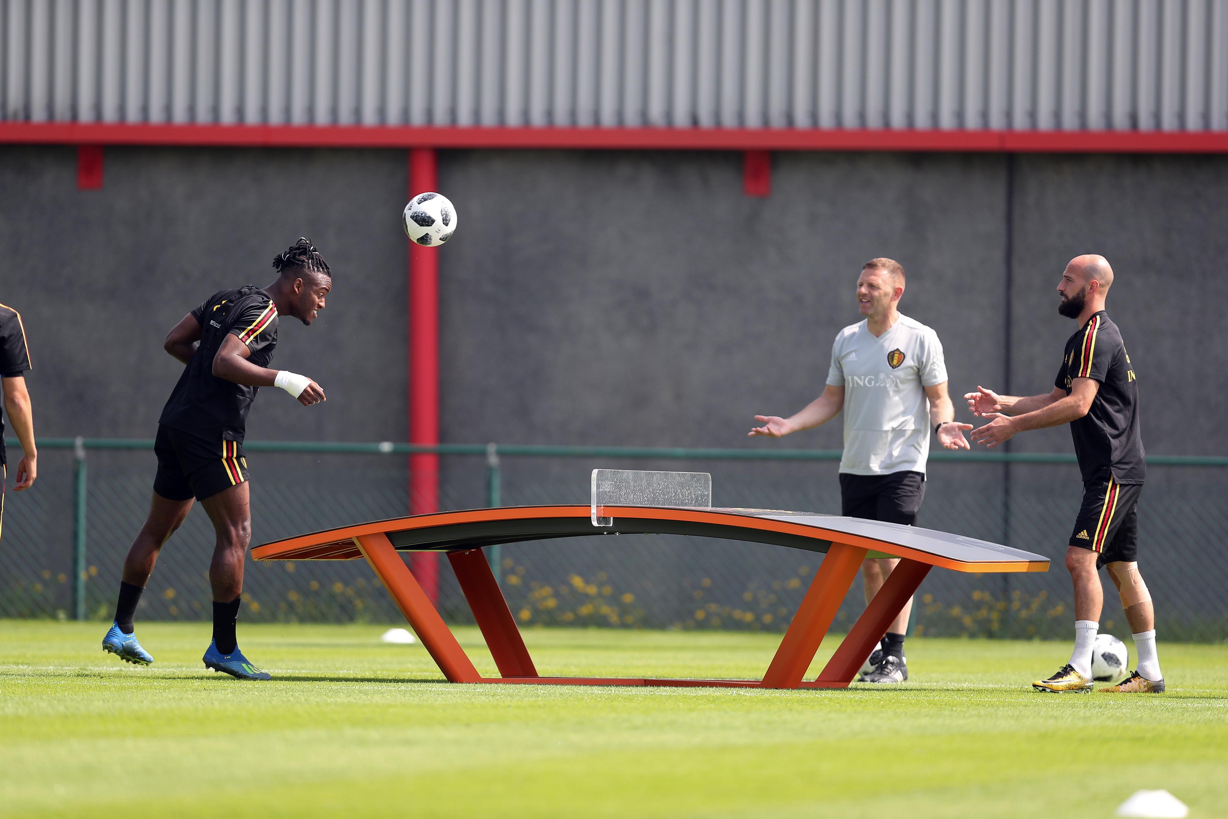 包含比利时乒乓球队血洗法国乒乓球队，波尔制霸全场的词条