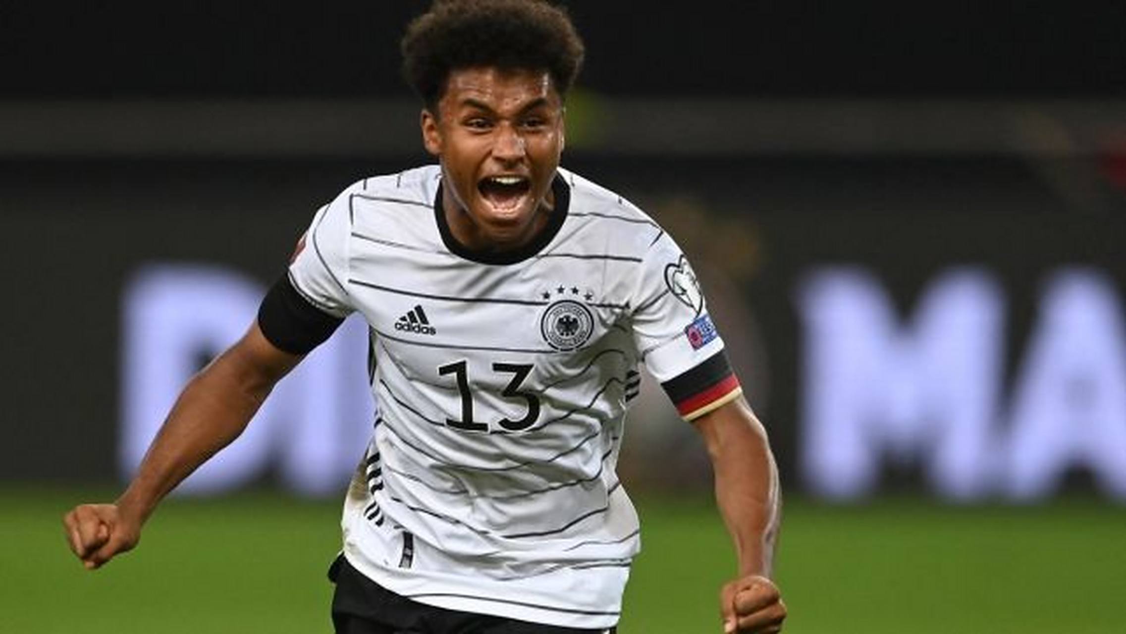 关于德国碾压利物浦，德利赫特三分雨点燃全场的信息