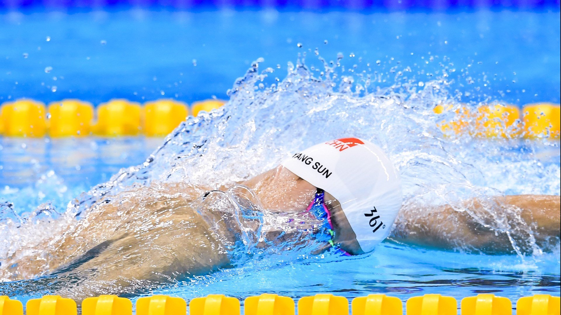 封锁之城，破局之人，佩德里在西班牙战术铁幕下的个人艺术